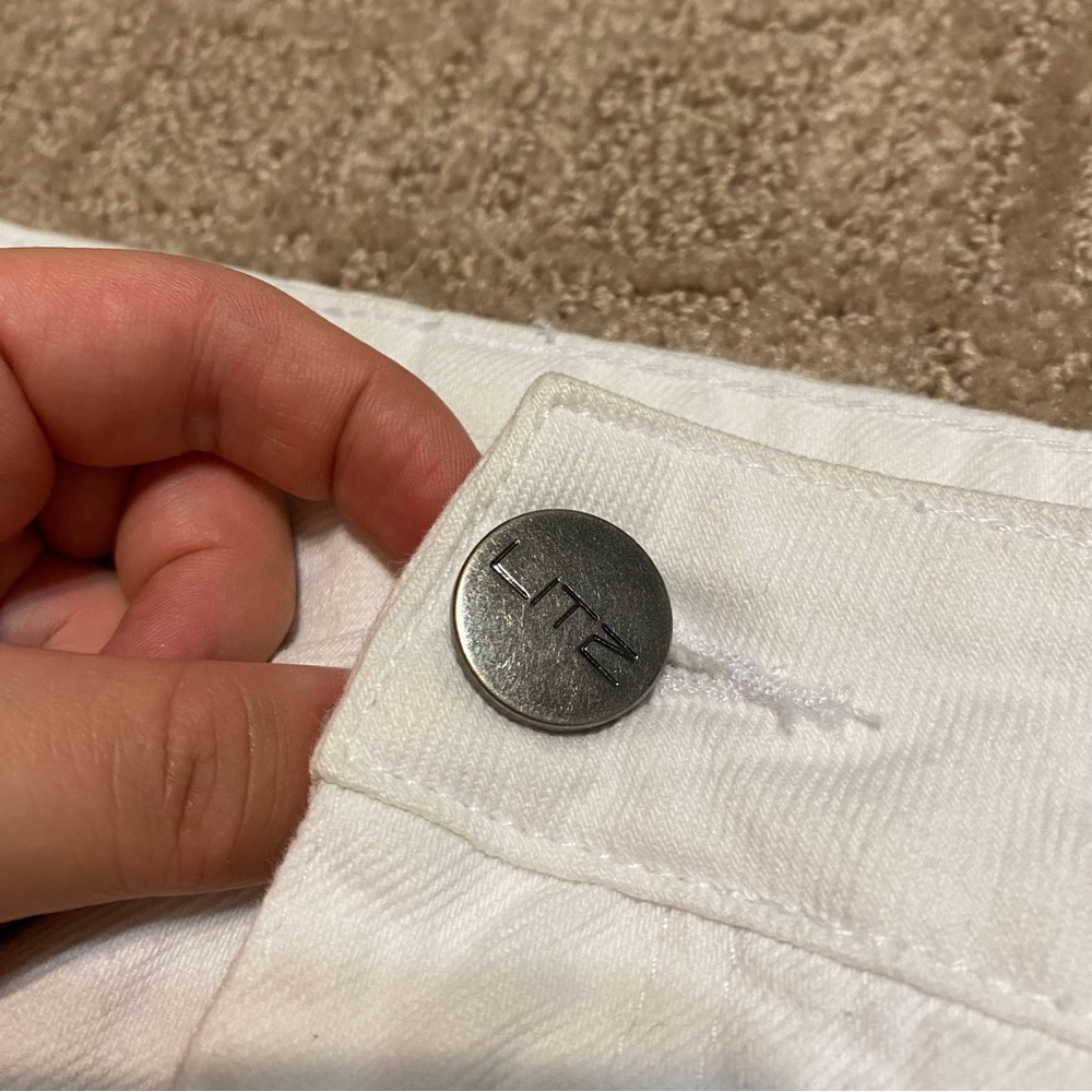 {LITZ} White Distressed Frayed Hem Denim Mini Skirt ~ Size Small - Picture 8 of 16